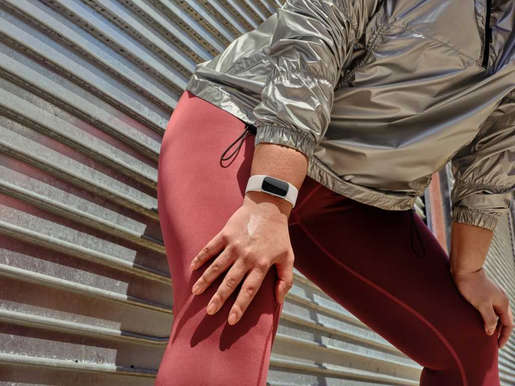 Fitbit Charge 6