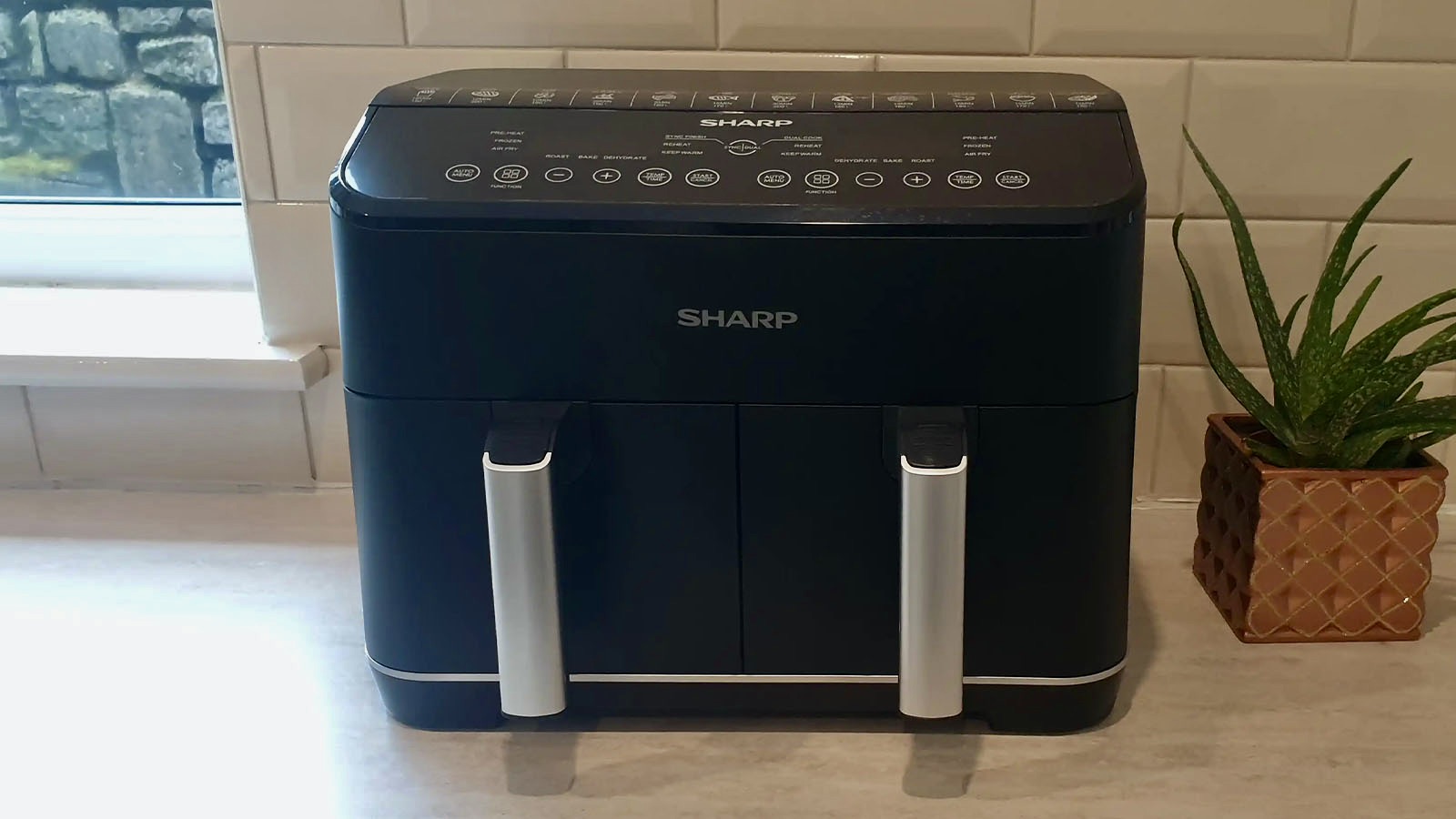 Sharp dual drawer digital air fryer - Best budget dual drawer
