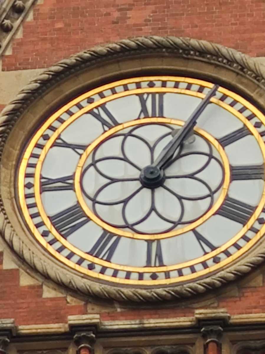 Xiaomi Mix Flip 50Mp St Pancras 20x zoom
